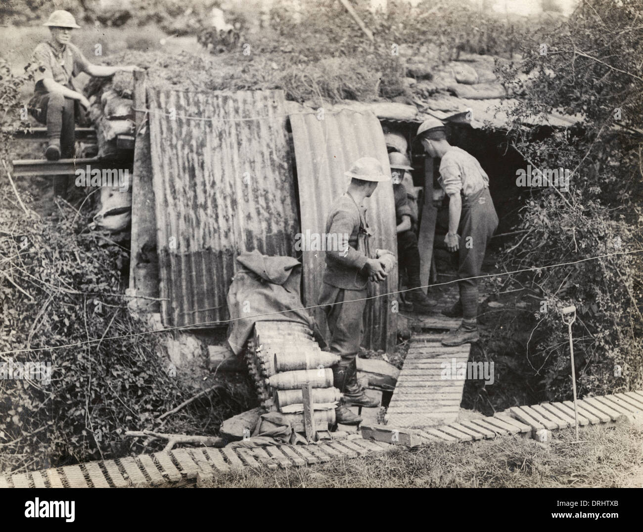 New Zealand howitzer battery moving shells, WW1 Stock Photo