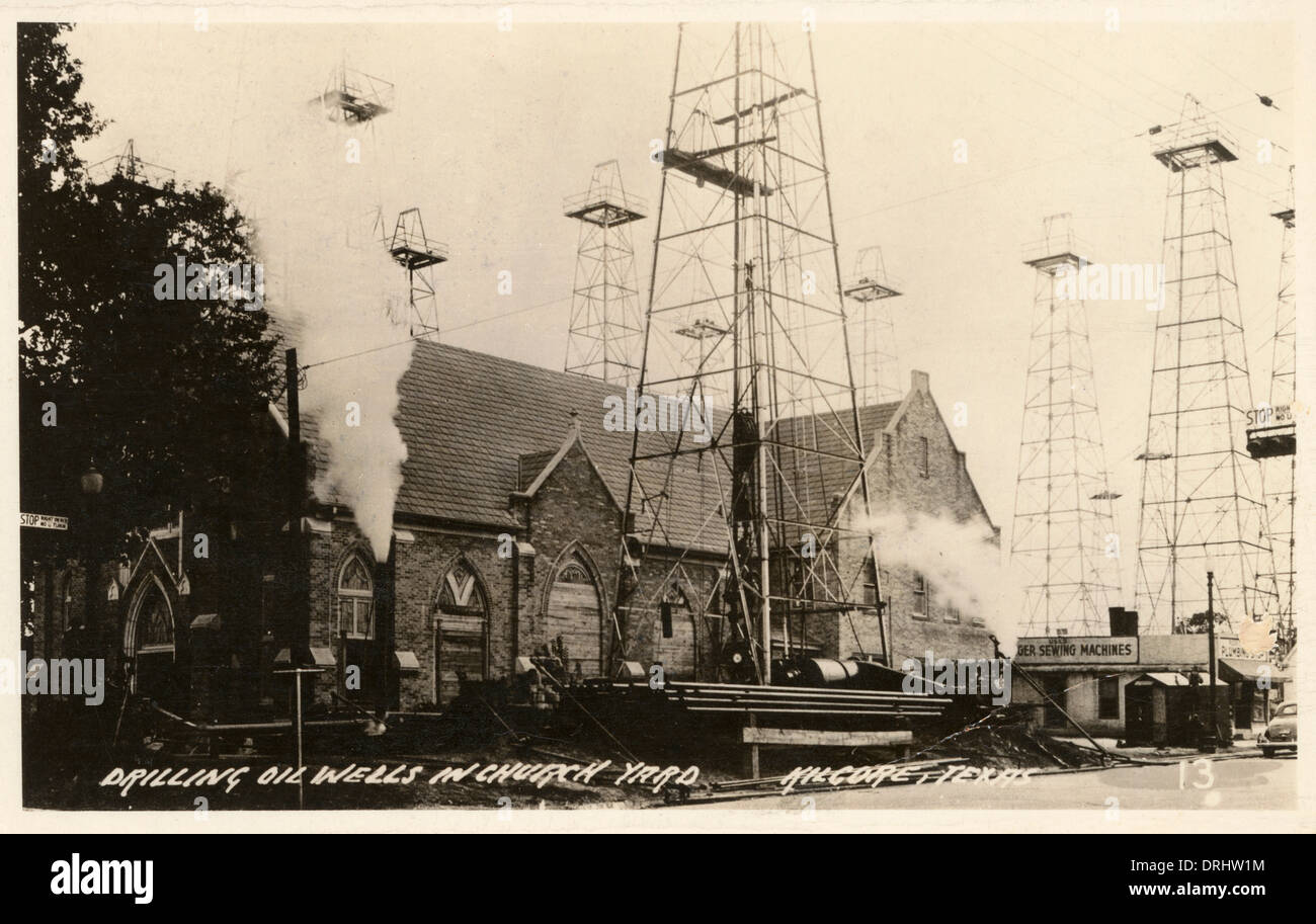 Drilling rigs - Churchyard - Kilgore, Texas, USA Stock Photo - Alamy
