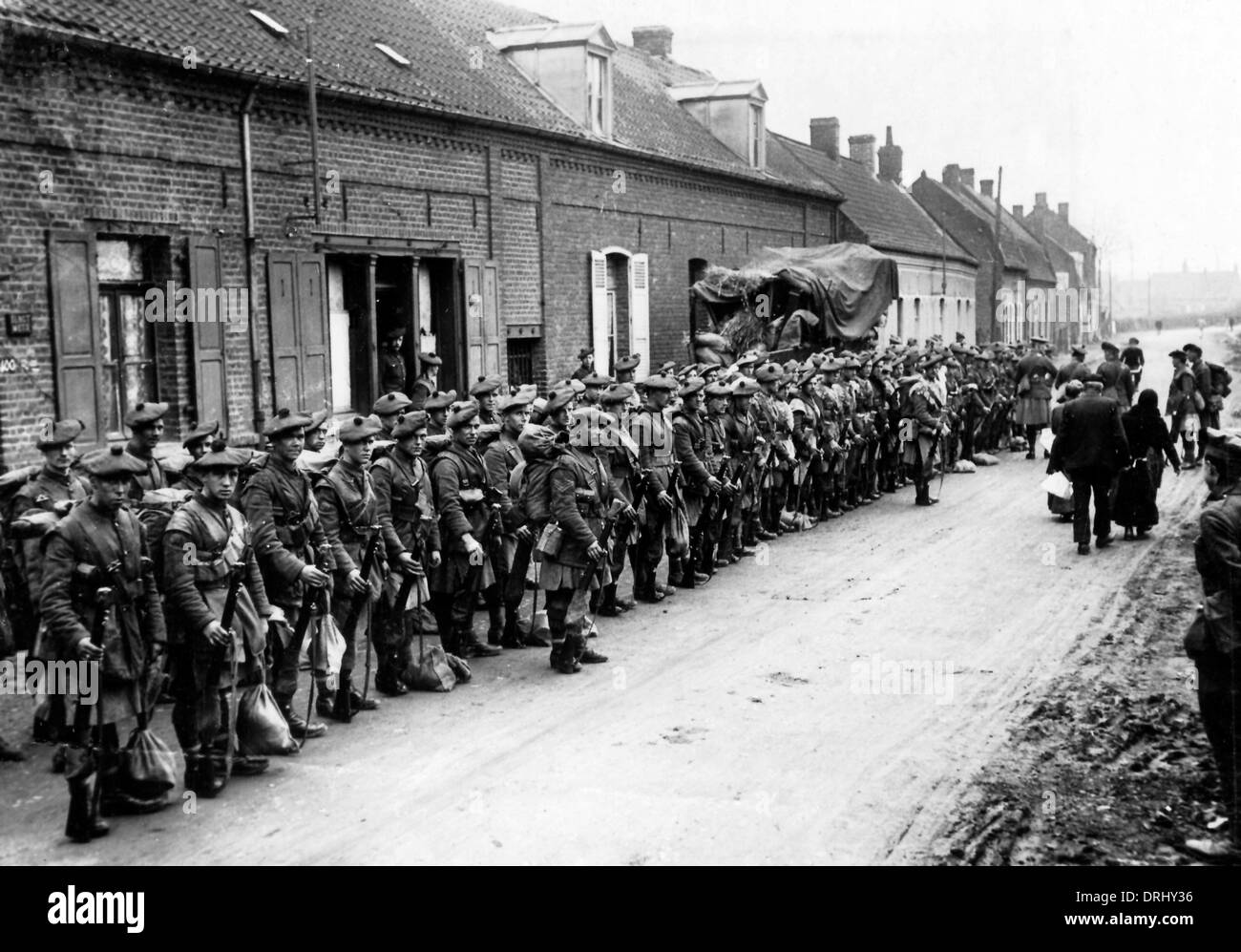 Parade in front army hi res stock photography and images Alamy