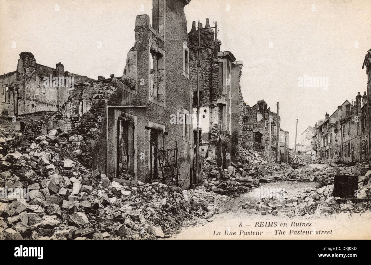 WWI - Reims following the German Retreat - Rue Pasteur Stock Photo