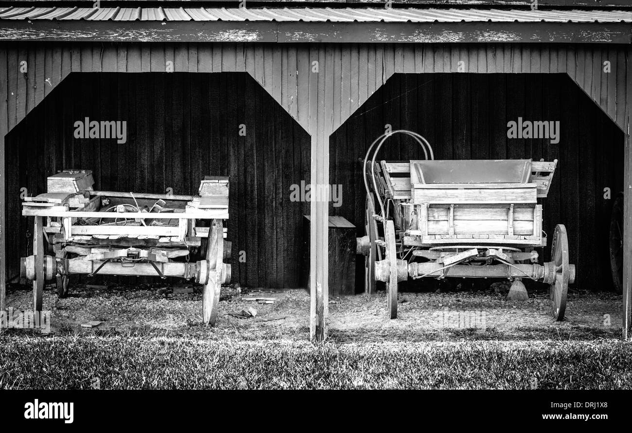 Horse drawn farm equipment hires stock photography and images Alamy