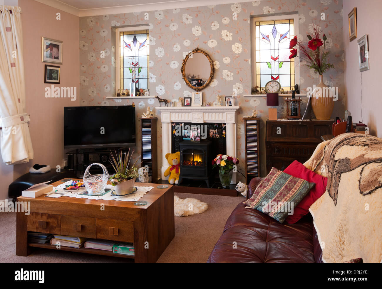 In sitting room hi-res stock photography and images - Alamy