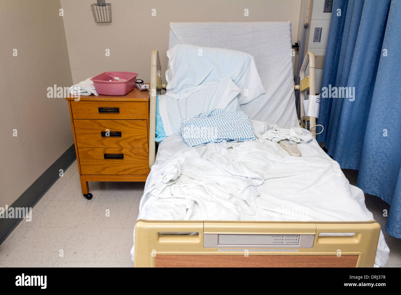 Messy Hospital Bed Stock Photos & Messy Hospital Bed Stock Images Alamy