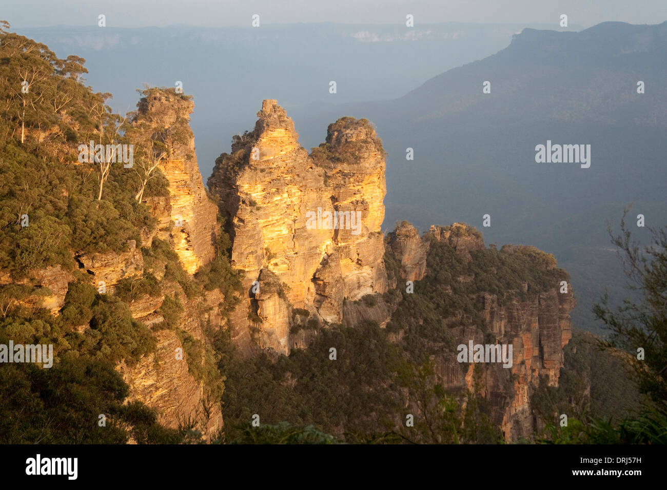 A view of The Three Sisters, near Katoomba in the Blue Mountains, New South Wales, Australia Stock Photo