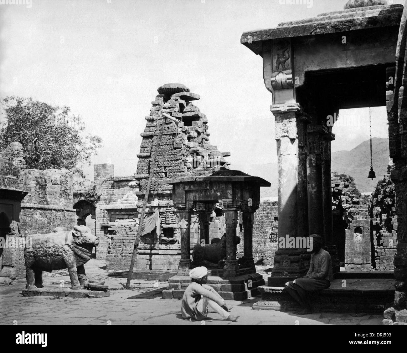Baijnath shiv temple Black and White Stock Photos & Images - Alamy