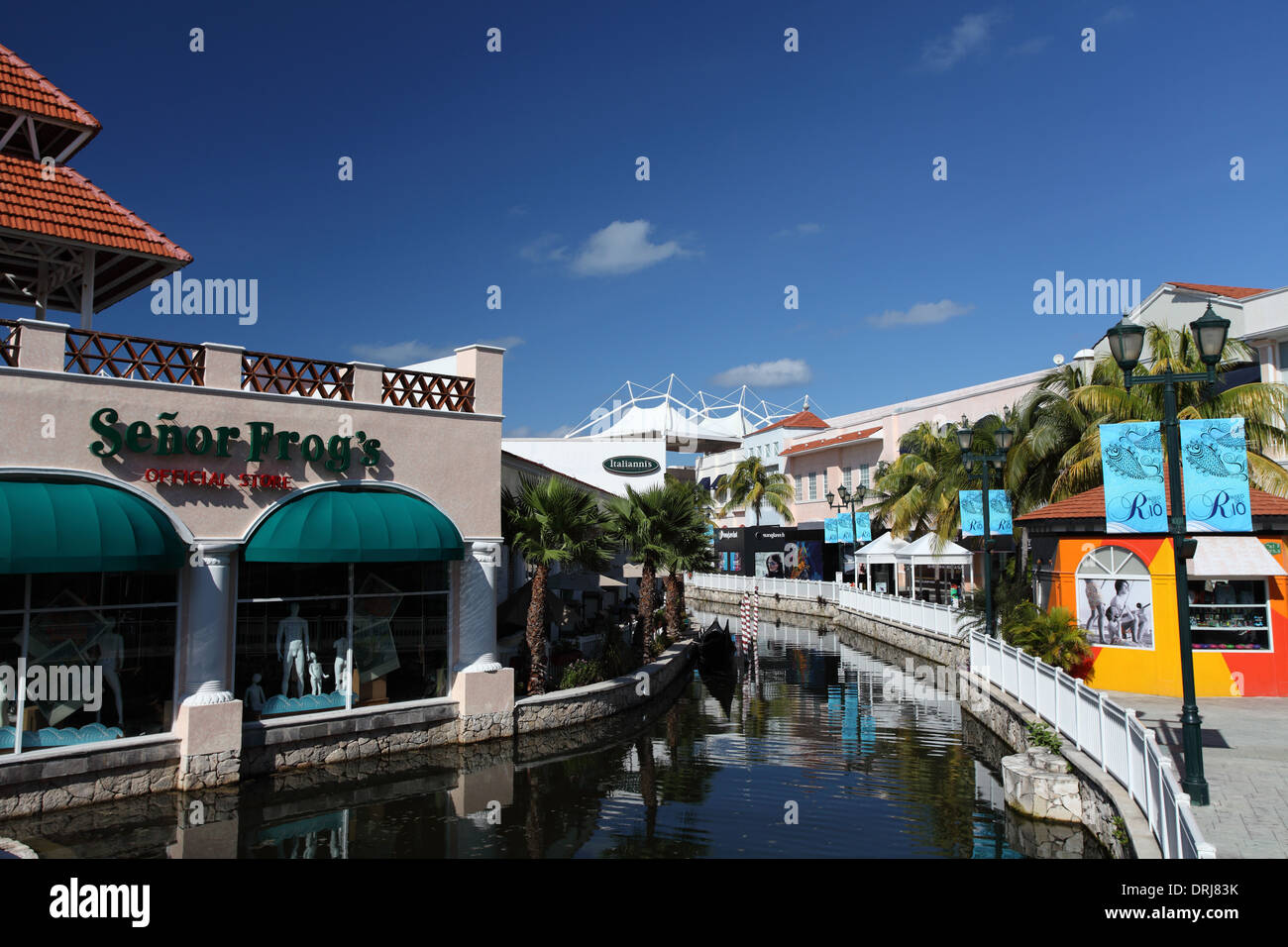 La Isla shopping center, Hotel Zone, Cancun Stock Photo 66169703 Alamy