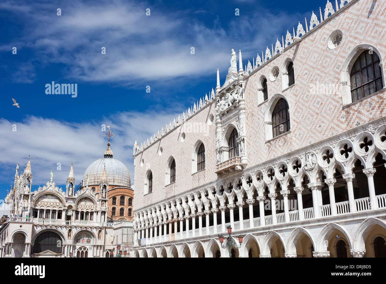 Doge palace exterior hi-res stock photography and images - Alamy
