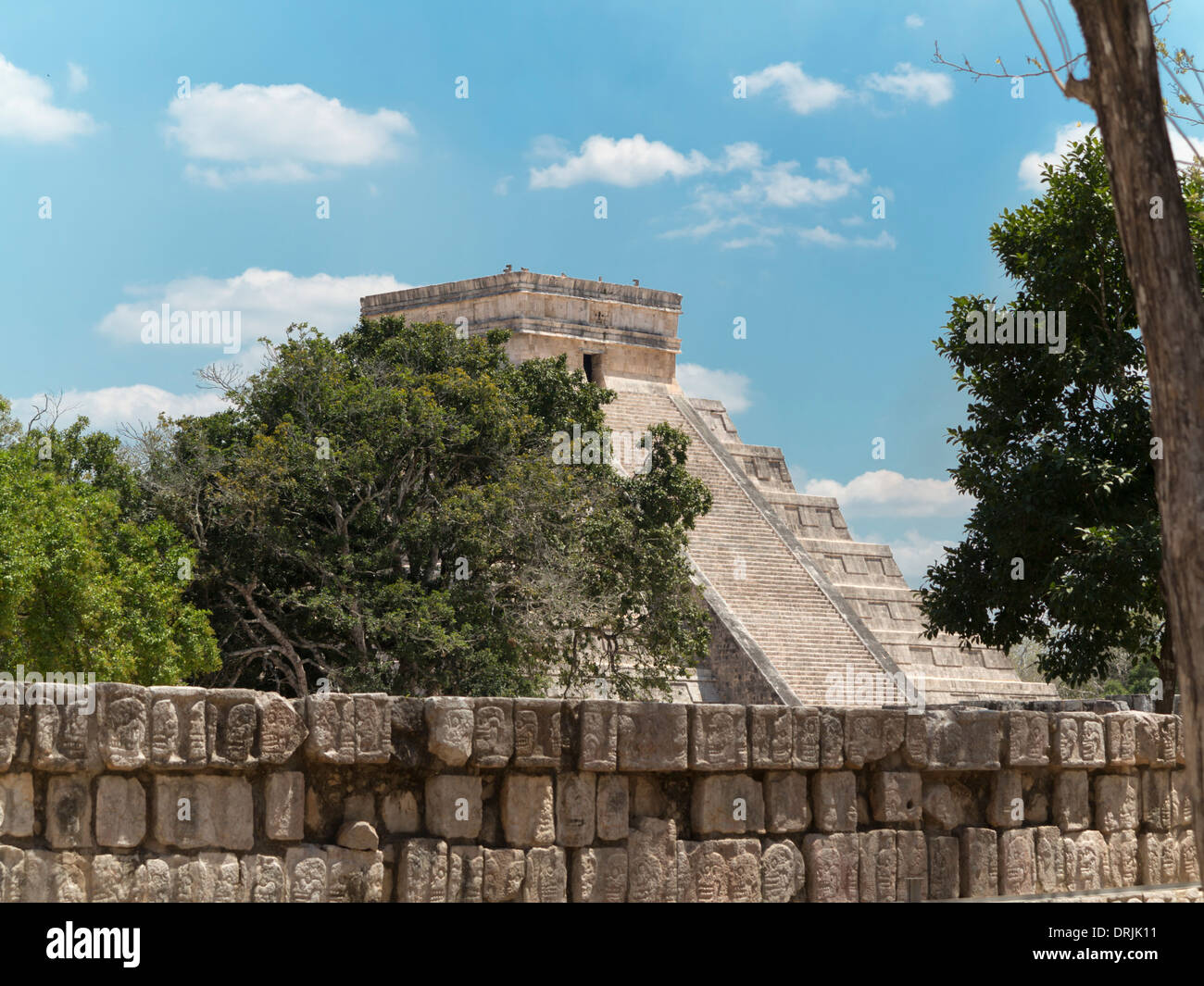 Mayan pyramid - Chichen Itza Stock Photo