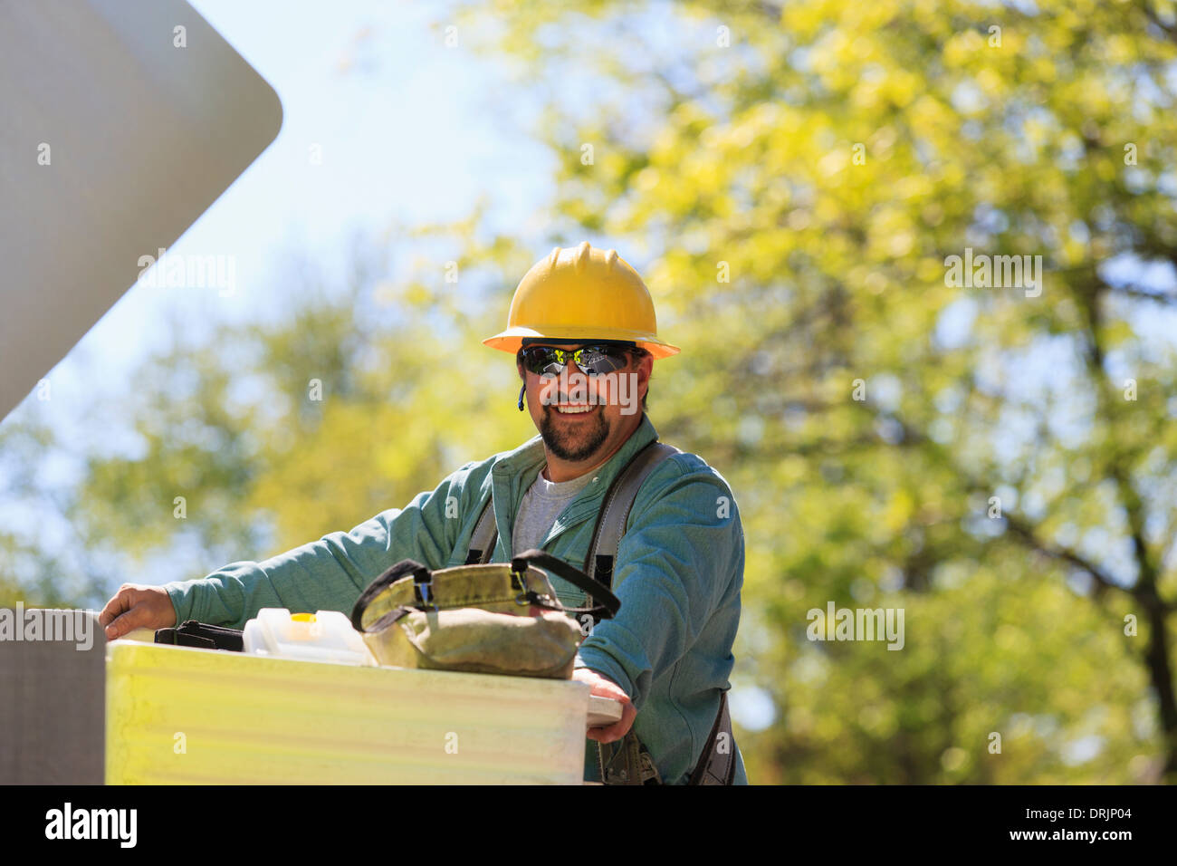 Lift bucket hires stock photography and images Alamy