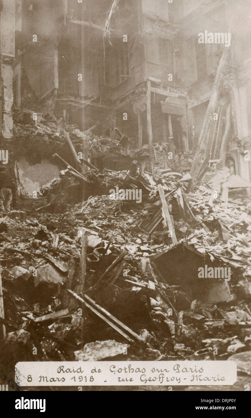 Gotha bombing raid on Paris Stock Photo
