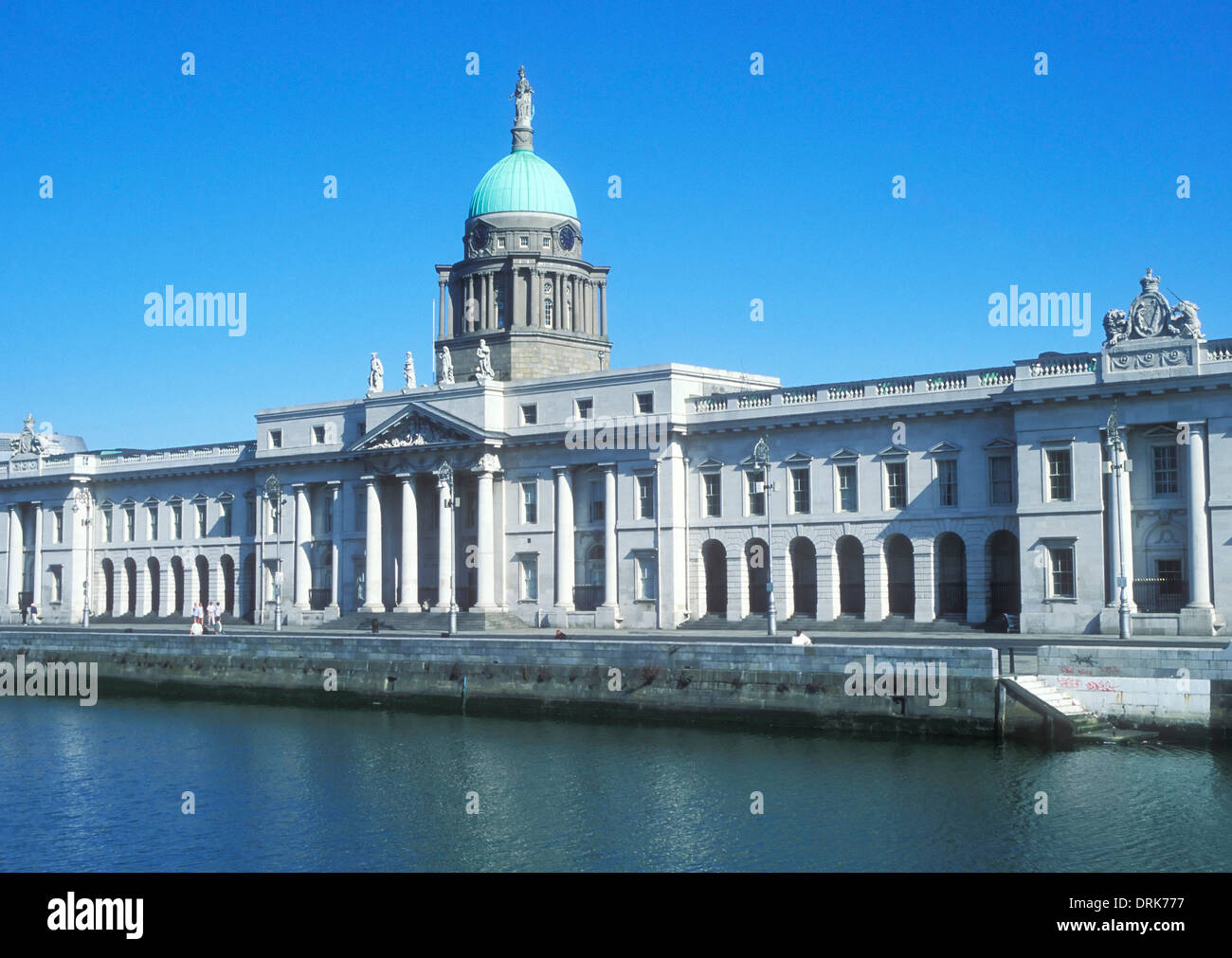 The Georgian Custom House on Custom House Quay by the River Liffey ...