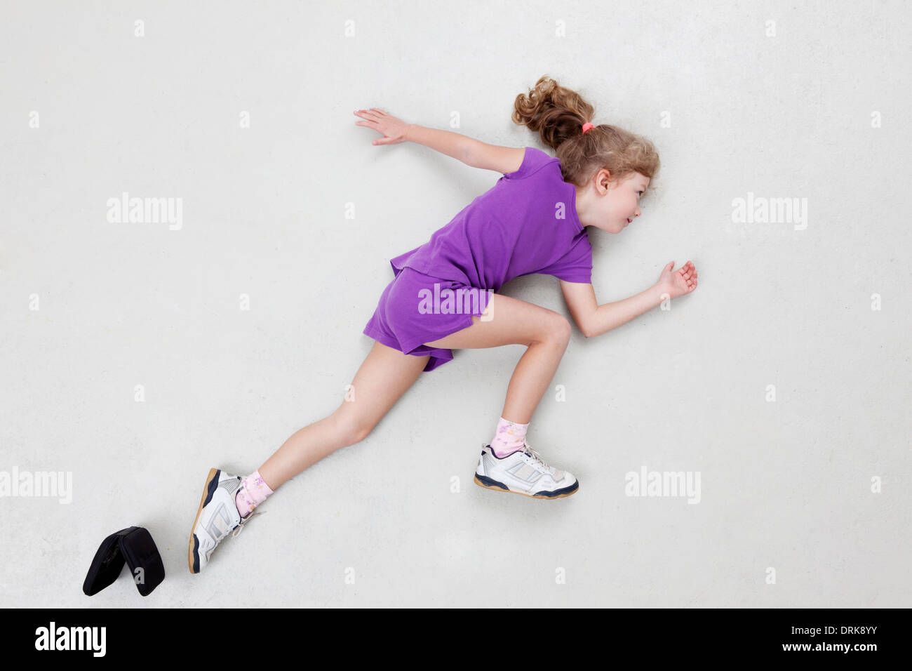 Child running fast hi-res stock photography and images - Alamy