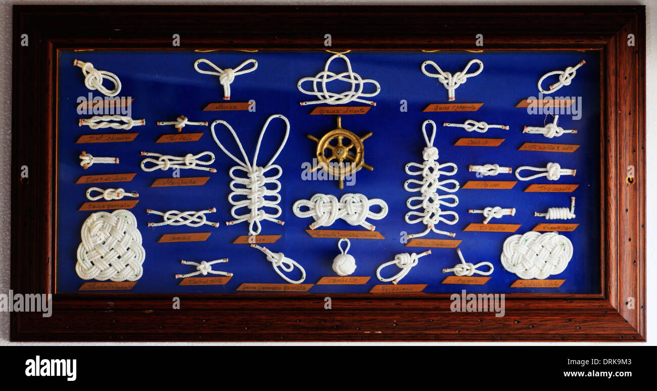 A decorative collection of marine knots Stock Photo - Alamy