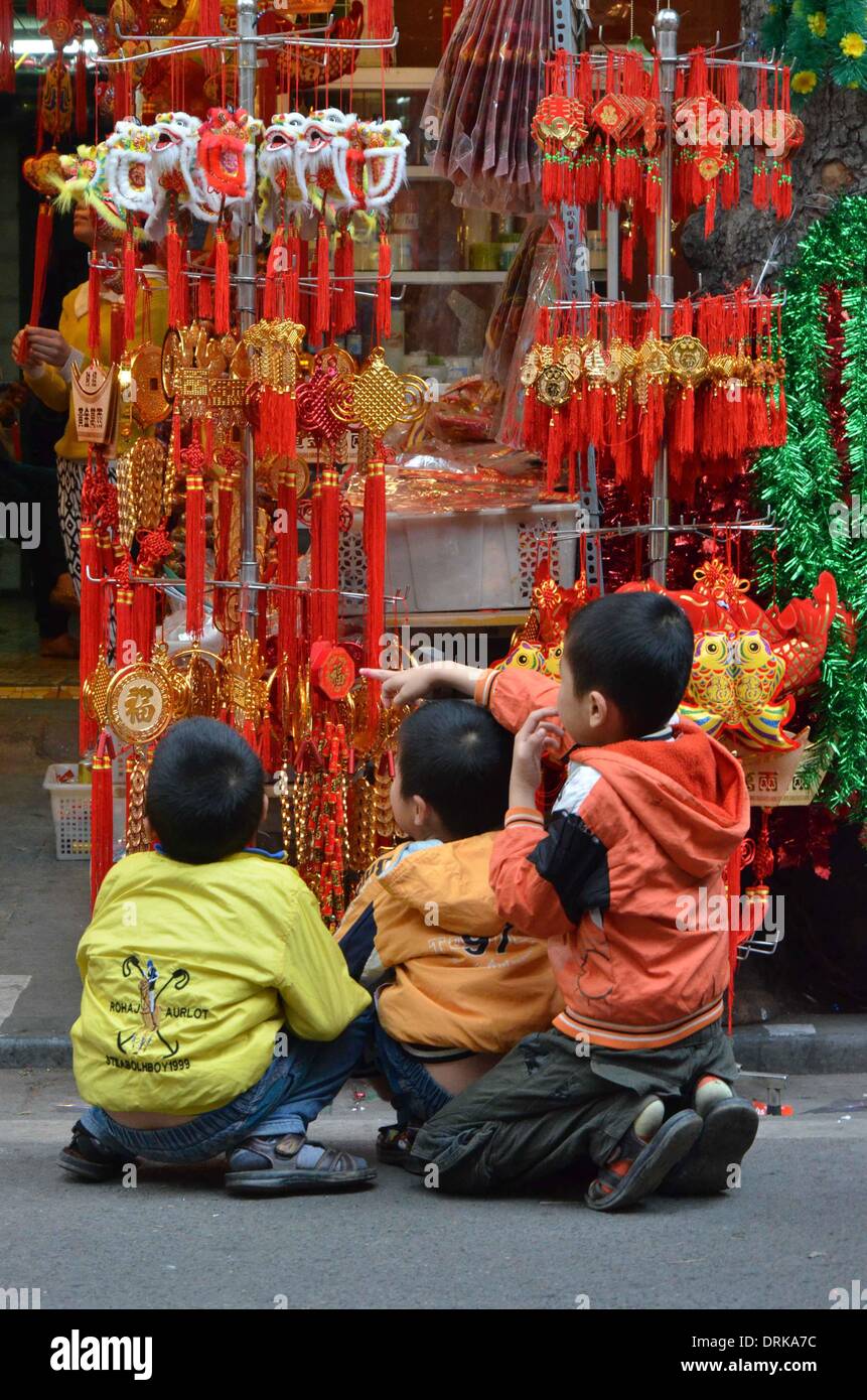 Hanoi Vietnam 28th Jan 14 Children Look At Lunar New Year Decorations In Hanoi Capital Of Vietnam Jan 28 14 Displaying Spring Couplets And Calligraphy Works During The Lunar New Year Festival