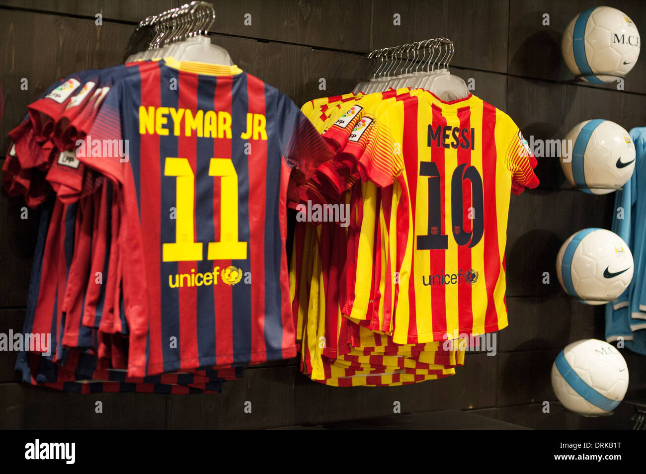 Neymar Barcelona High Resolution Stock Photography and Images - Alamy