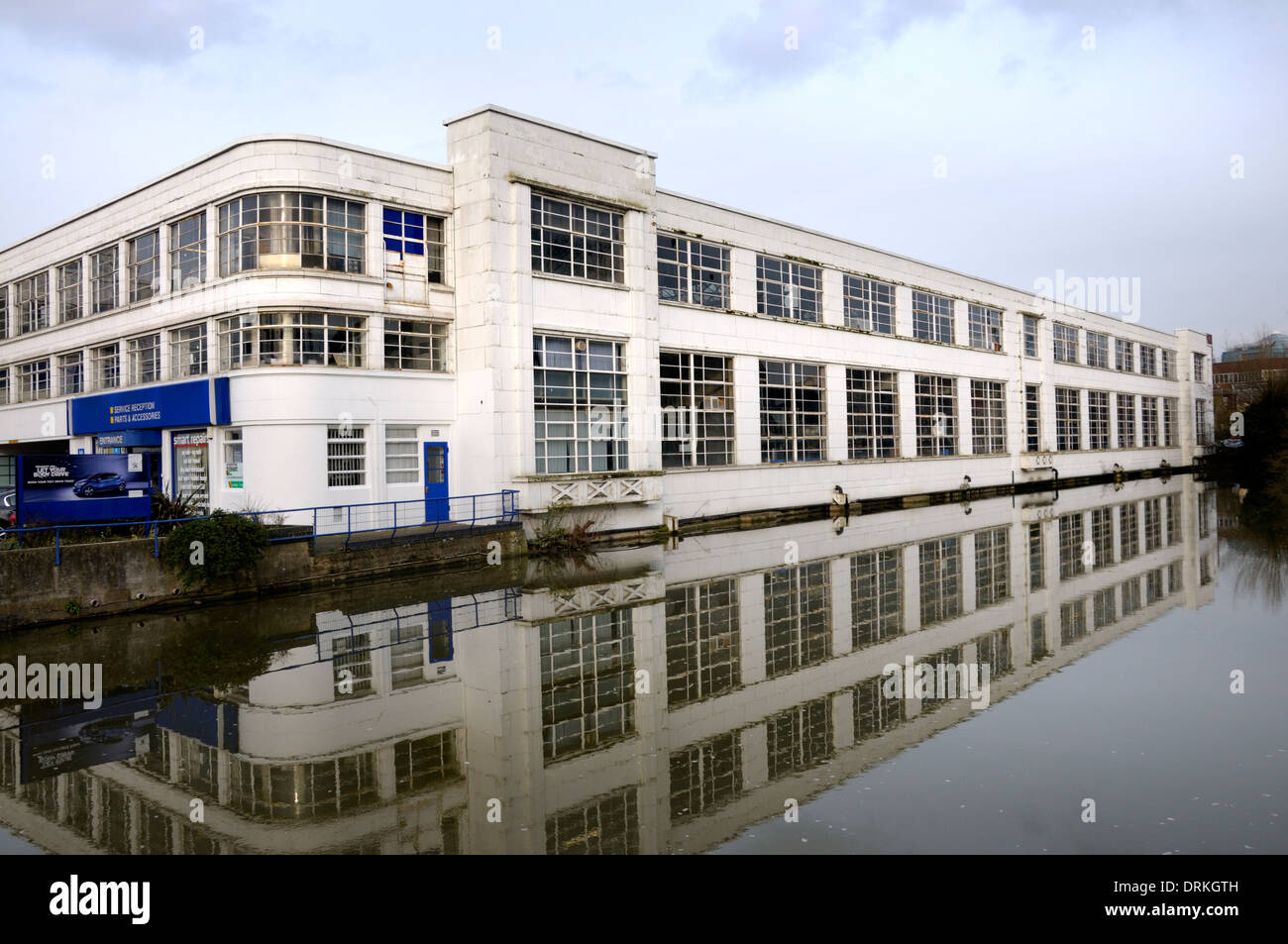 Maidstone, Kent, England, UK. Rootes building, in Palace Avenue. Car showroom and workshops (1938-39, by Howard and Souster) Stock Photo