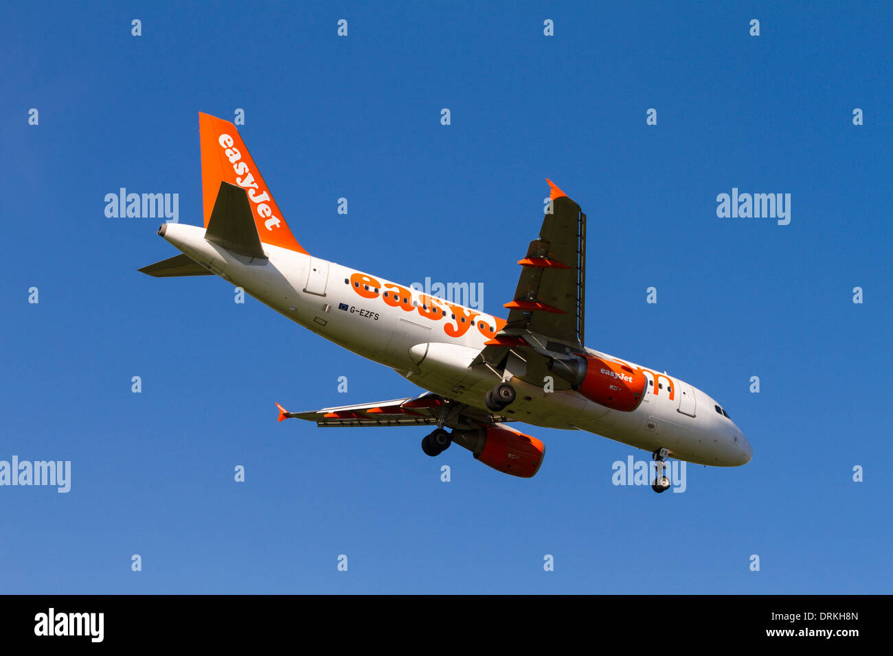 Easyjet airbus A319 to land Stock Photo