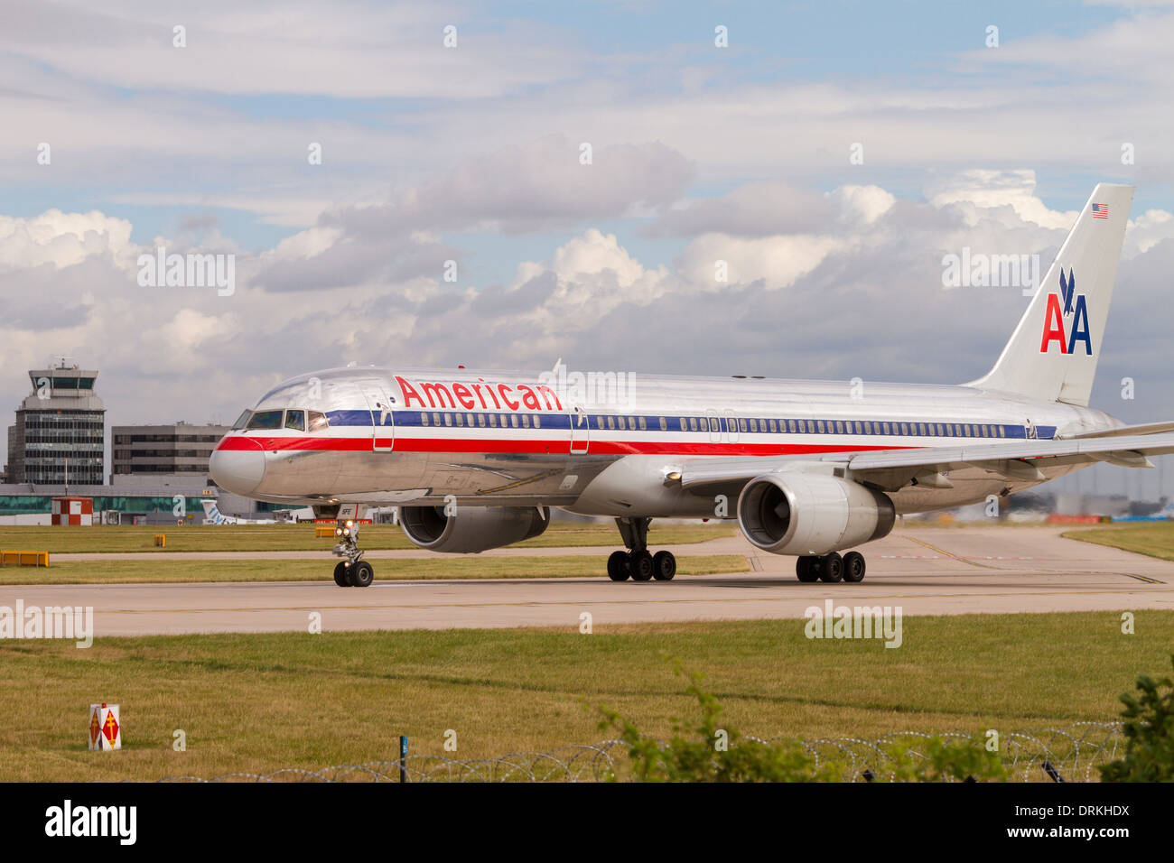 American Airlines Boeing 757 on runway for take off at Manchester Airport Stock Photo