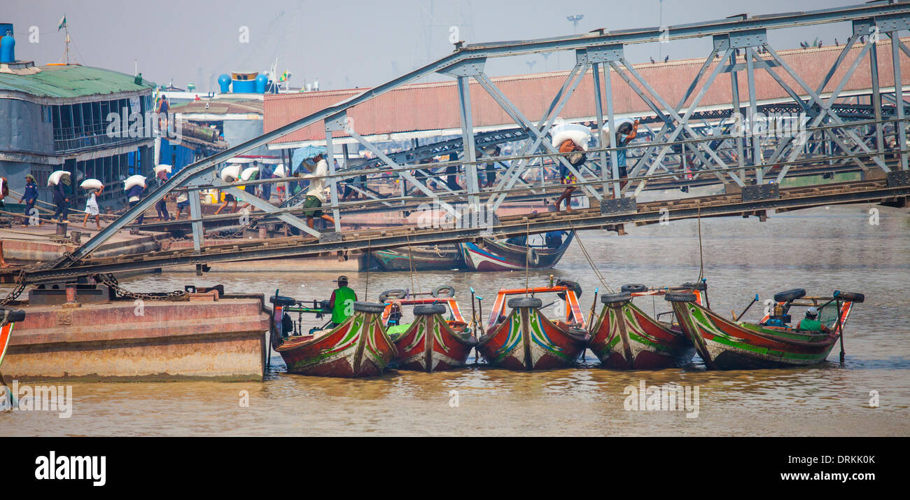 Loading a ship in the port in Yangon, Myanmar Stock Photo