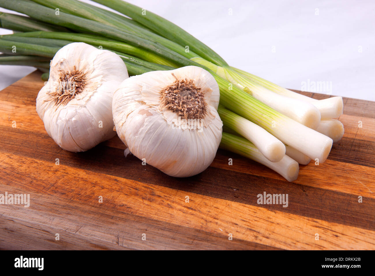 Garlic and onions Stock Photo - Alamy