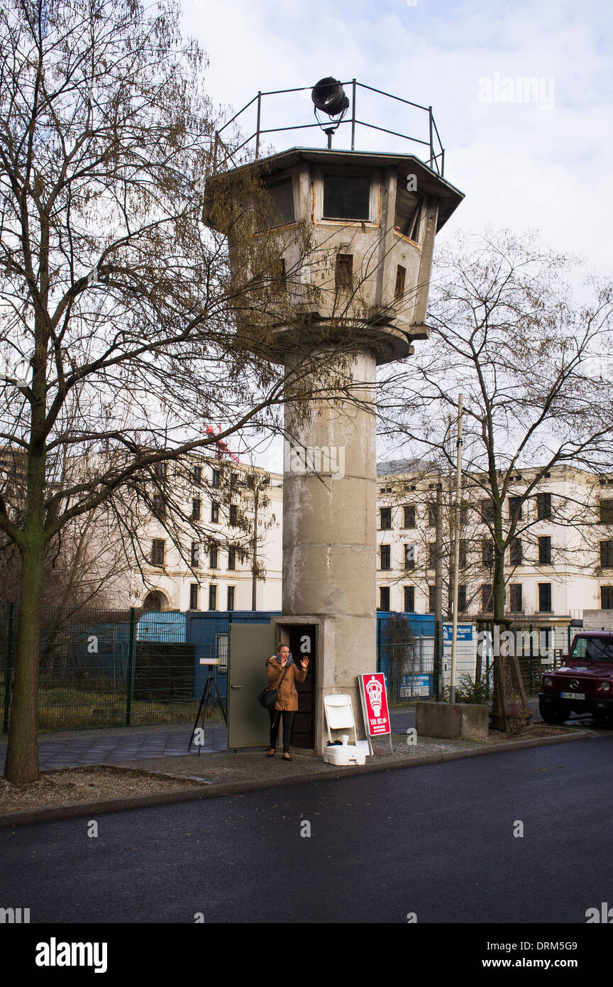 Berlin wall watch tower hires stock photography and images Alamy