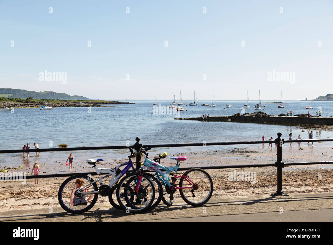 View to Newton Beach in the seaside town of Millport on the Island of Great Cumbrae, Scotland, UK Stock Photo