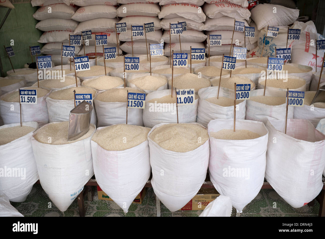 Sacks of rice hires stock photography and images Alamy