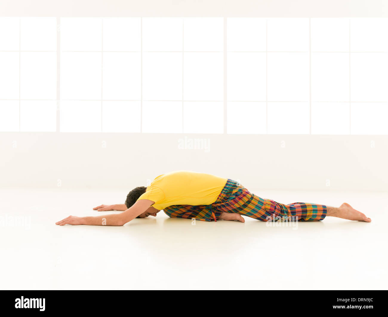 12+ Adho Mukha Kapotasana 12+ Adho Mukha Kapotasana