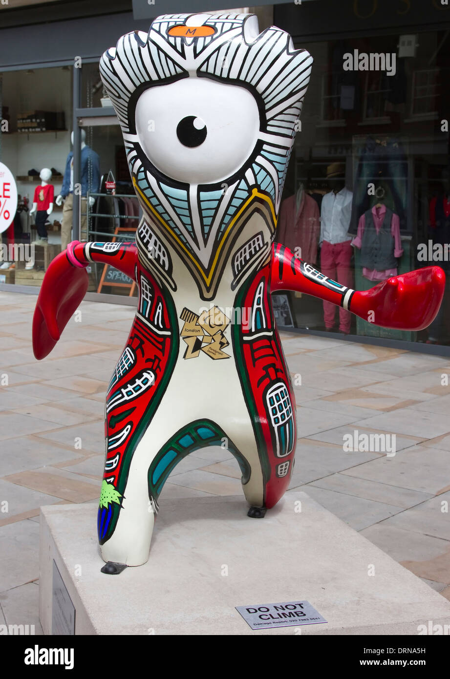 Figurine Mandeville Beefeater – JO Londres 2012 Paralympique, 12 Cm, Golden Bear