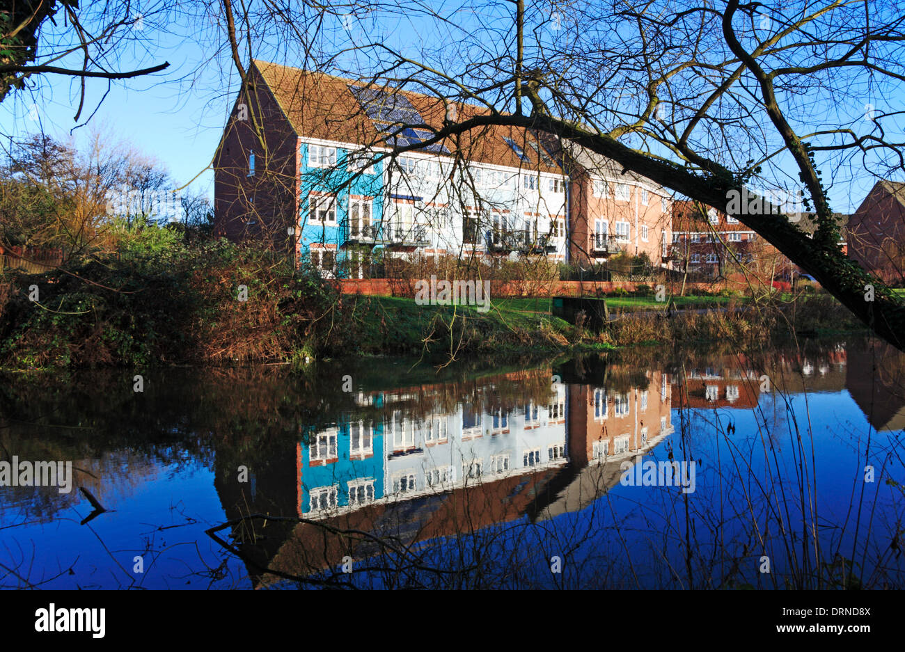 Modern row houses hi-res stock photography and images - Alamy