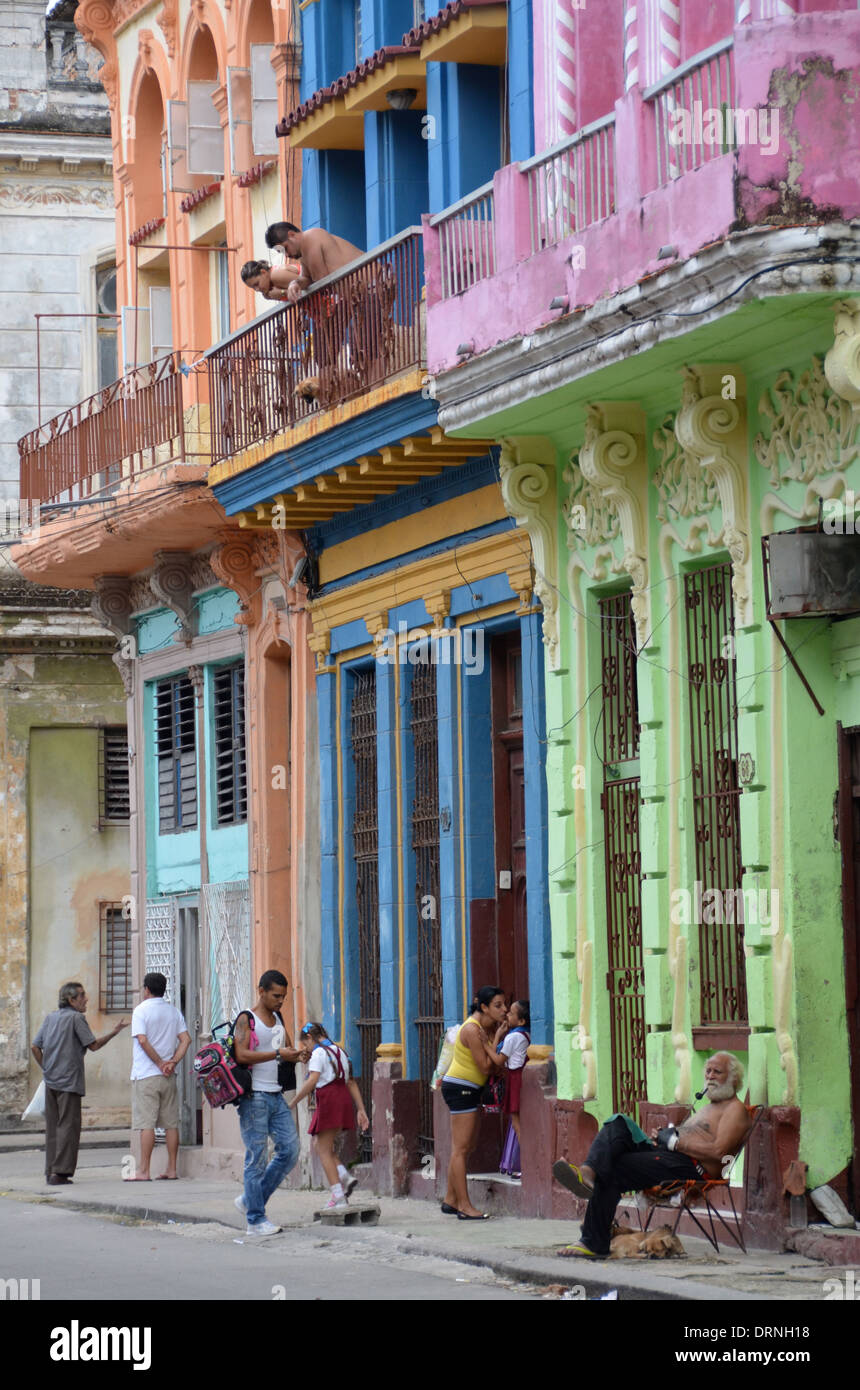 Everyday street life, Havana, Cuba Stock Photo - Alamy