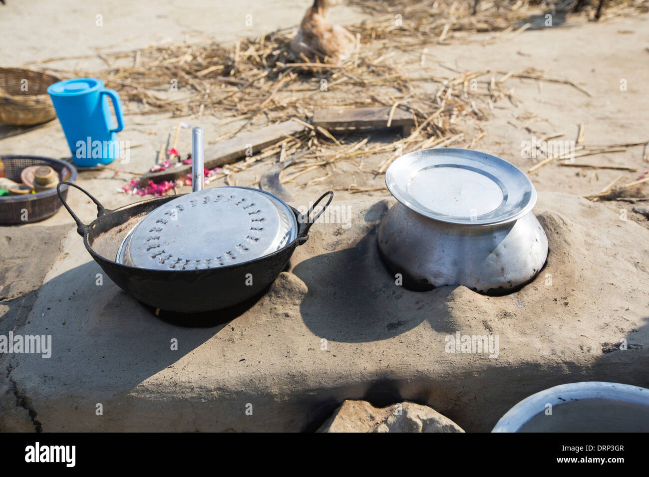 Clay oven hires stock photography and images Alamy