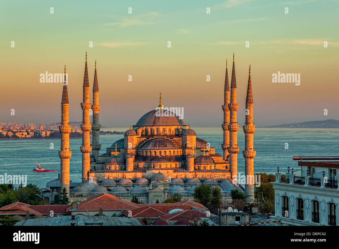 Blue mosque in glorius sunset, Istanbul, Sultanahmet park. The biggest ...