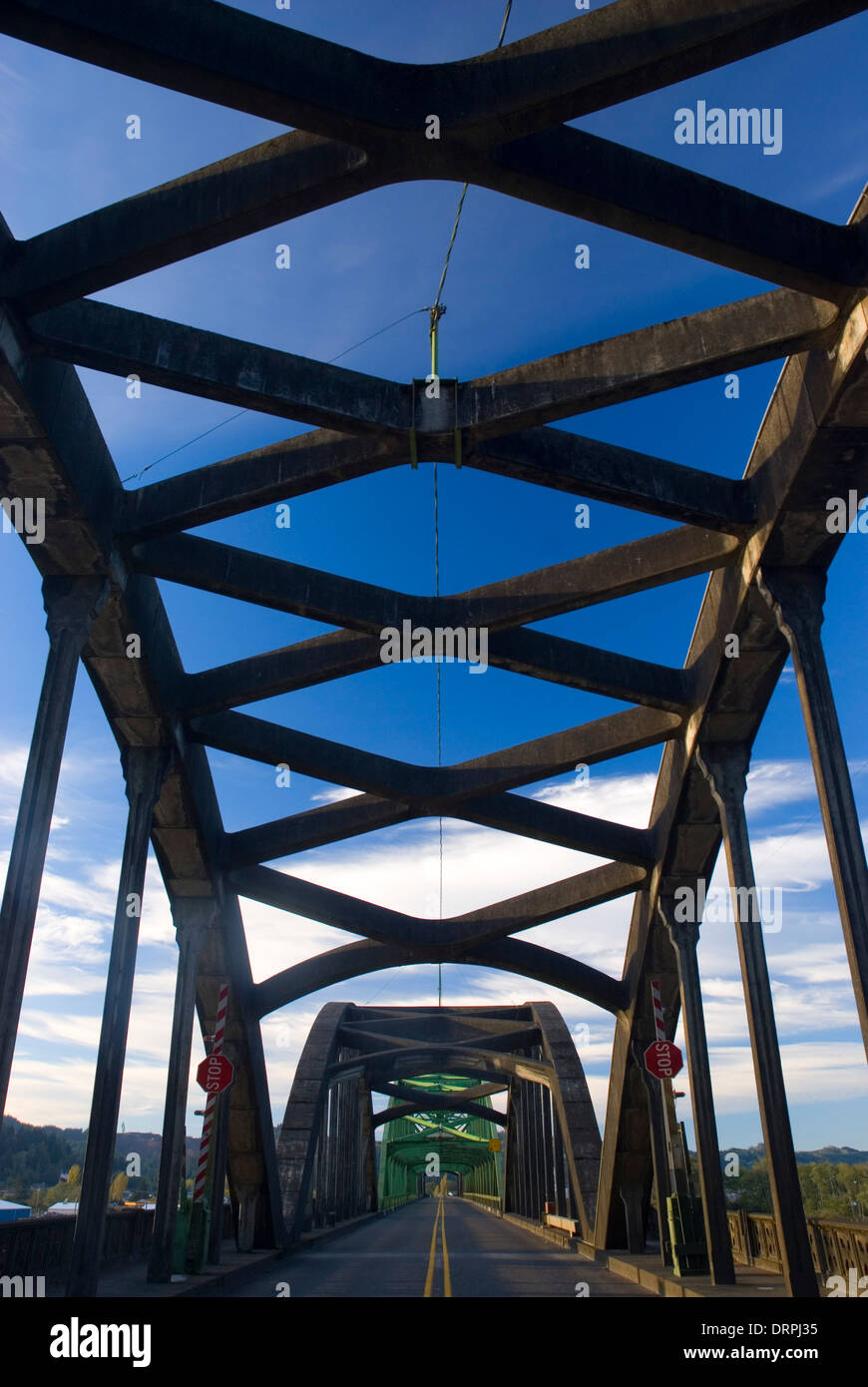 Umpqua River Bridge, Reedsport, Pacific Coast Scenic Byway, Oregon Stock Photo Alamy