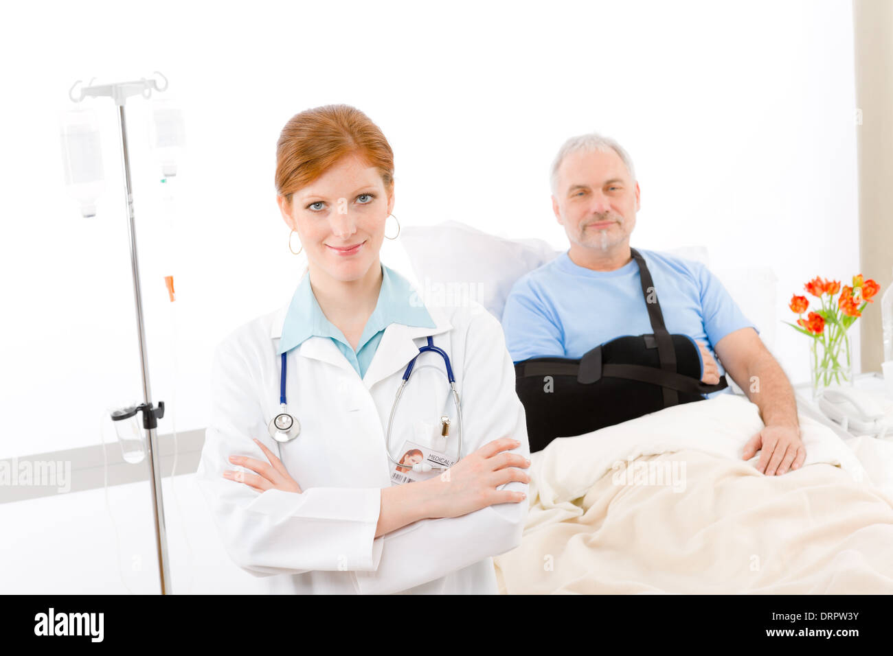 Hospital doctor patient broken arm Stock Photo Alamy