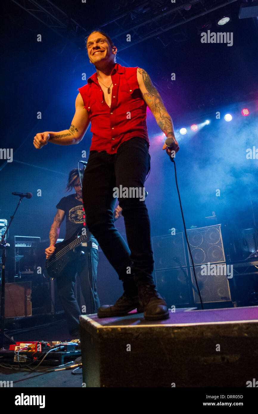 Shinedown hi-res stock photography and images - Alamy