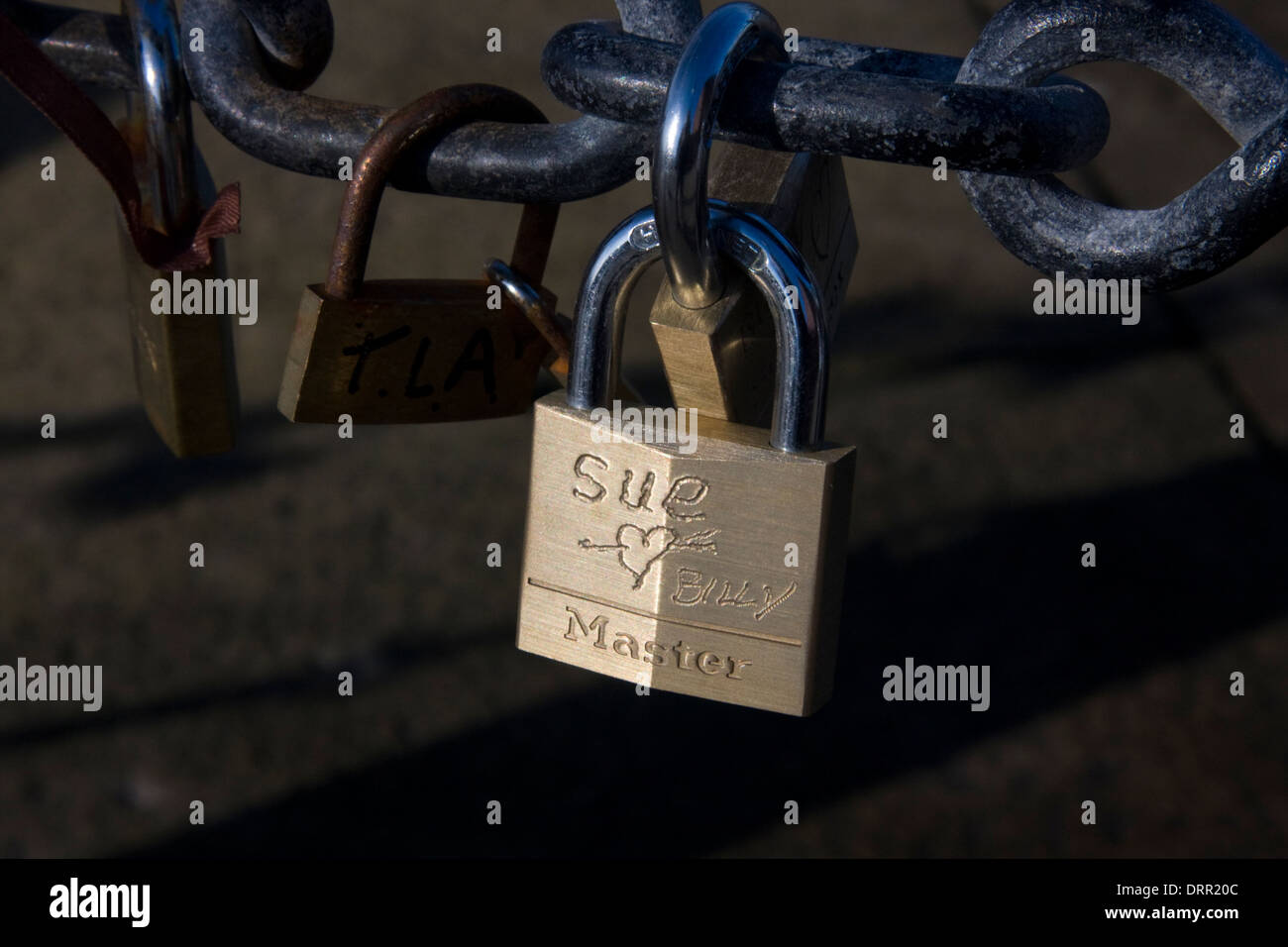 Interlocked padlocks hires stock photography and images Alamy
