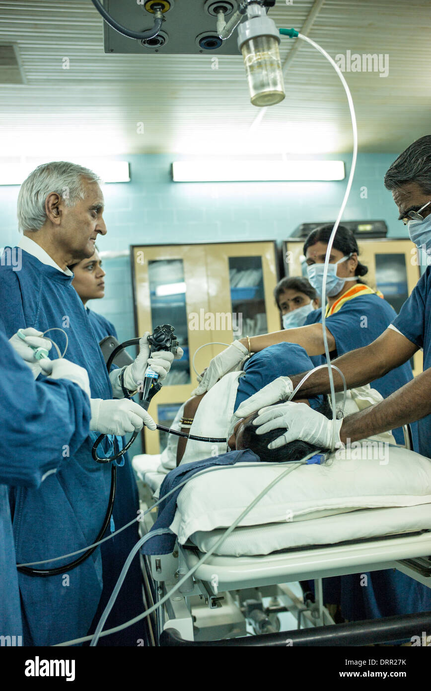 Gastroenterologist performing GI Endoscopy procedure in Super Speciality hospital. Puttaparthi, Andhra Pradesh, India Stock Photo