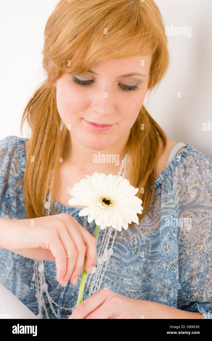 Gerbera daisy deals necklace