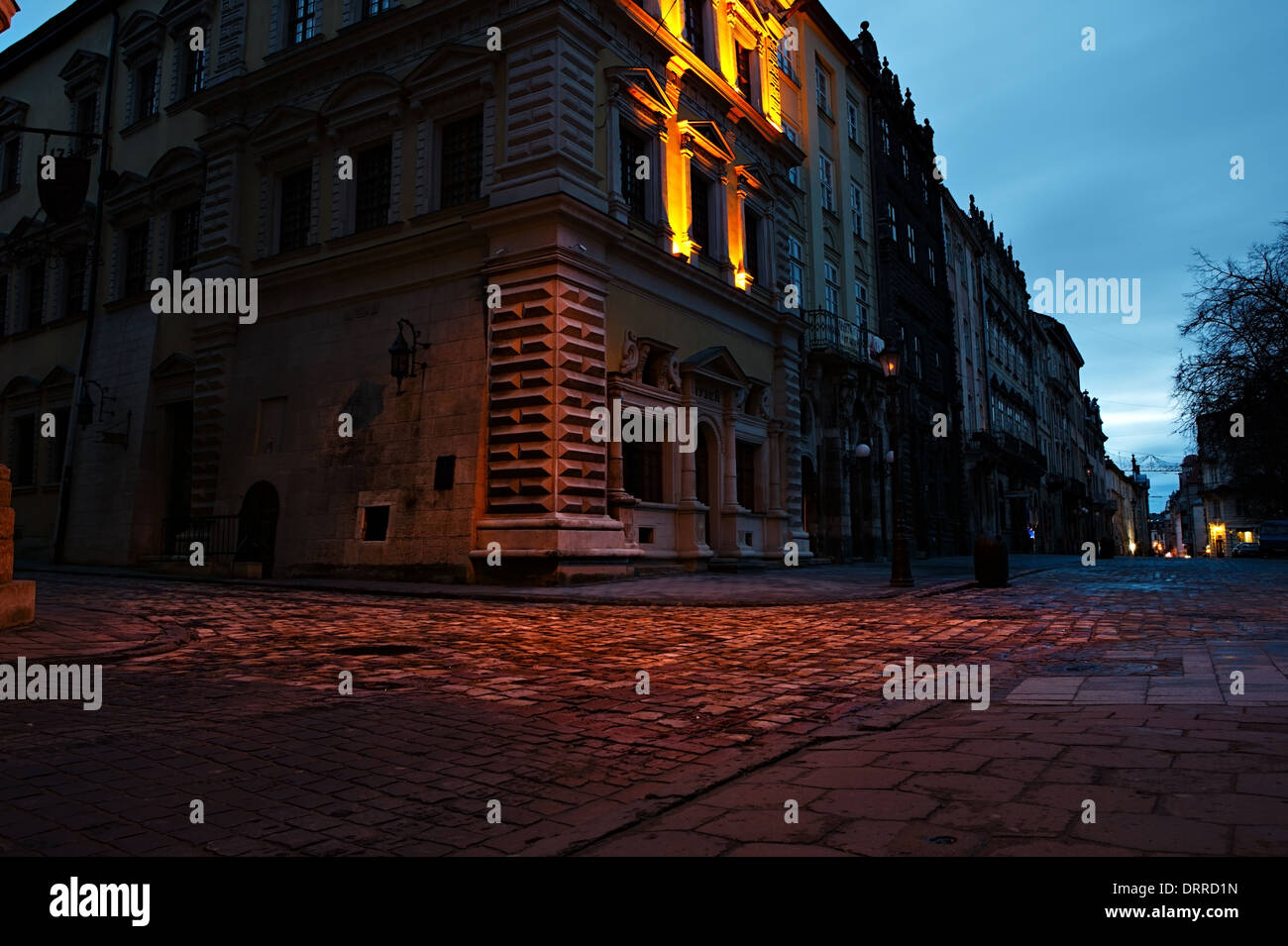 European road night hi-res stock photography and images - Alamy
