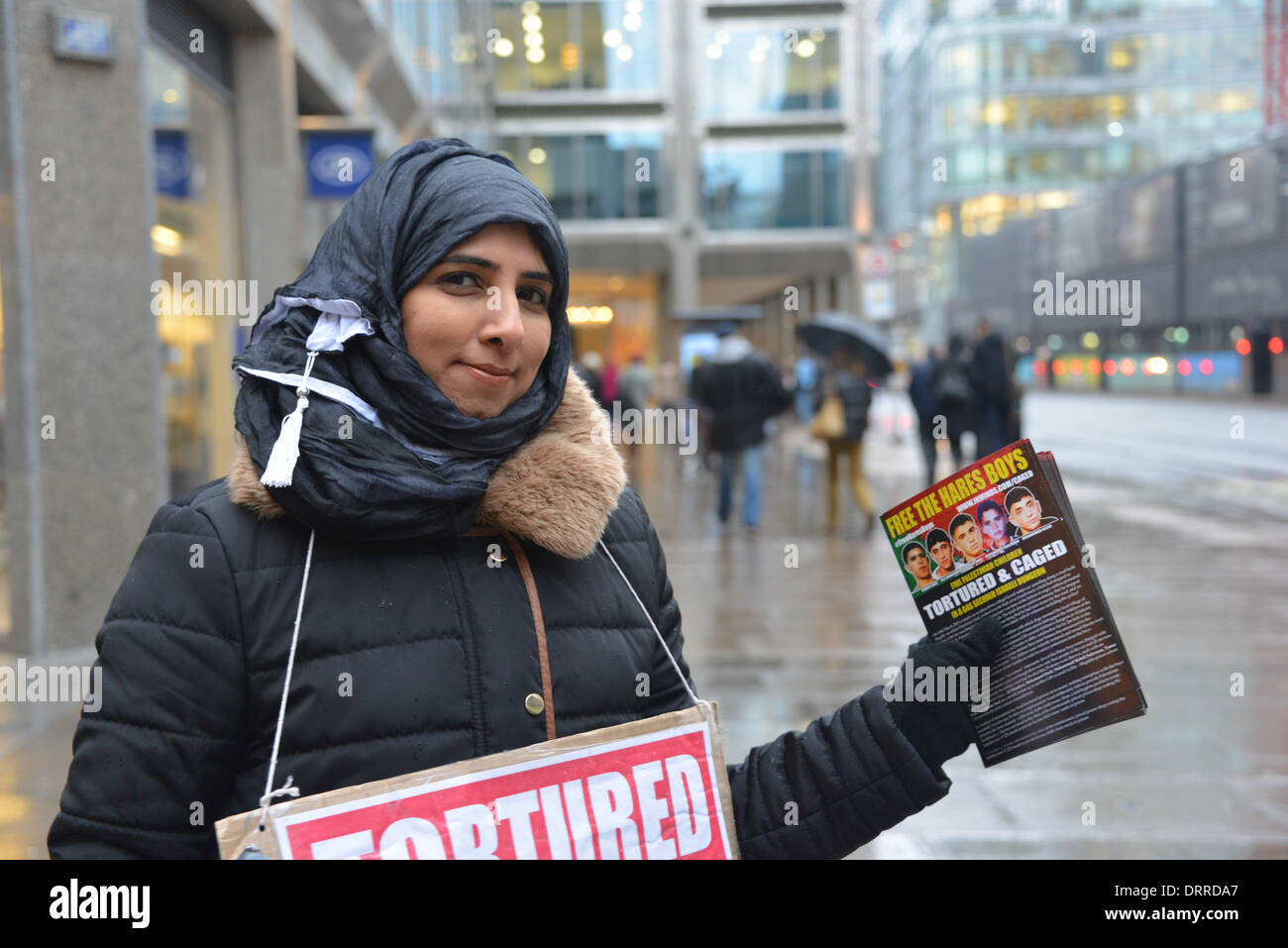 London UK, 31th January 2014 : 29th Inminds Protest G4S Complicity in Torture. Protesters demand to free the five Hares Boys and Lena Jarboni outside G$S HQ in London UK. Credit:  See Li/Alamy Live News Stock Photo