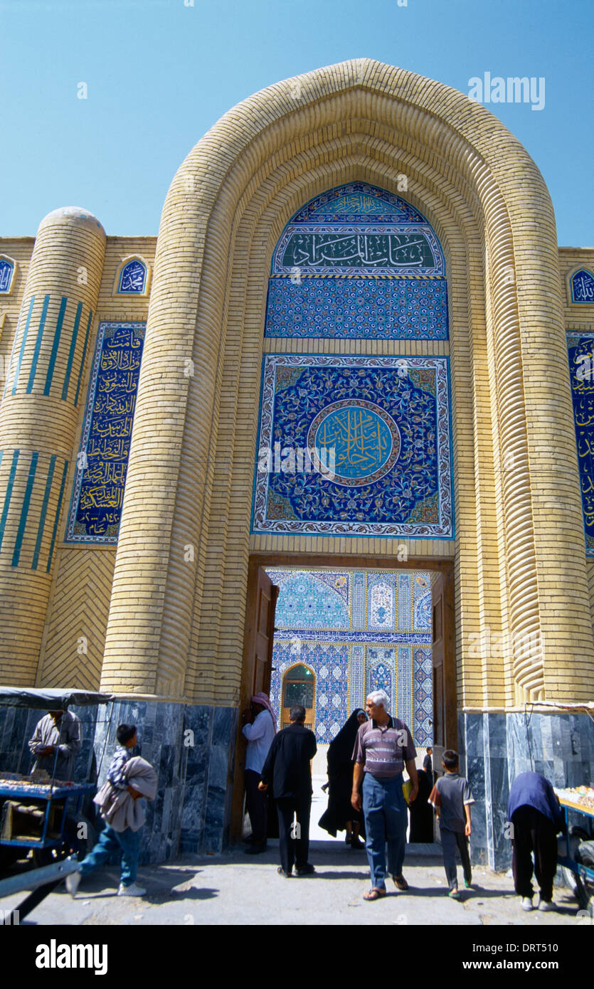 ali el hadi mosque (al-rwadha al-askariyah) holds tombs of 10th imam al-hadi & 11th imam hassan al-askari samarra iraq Stock Photo