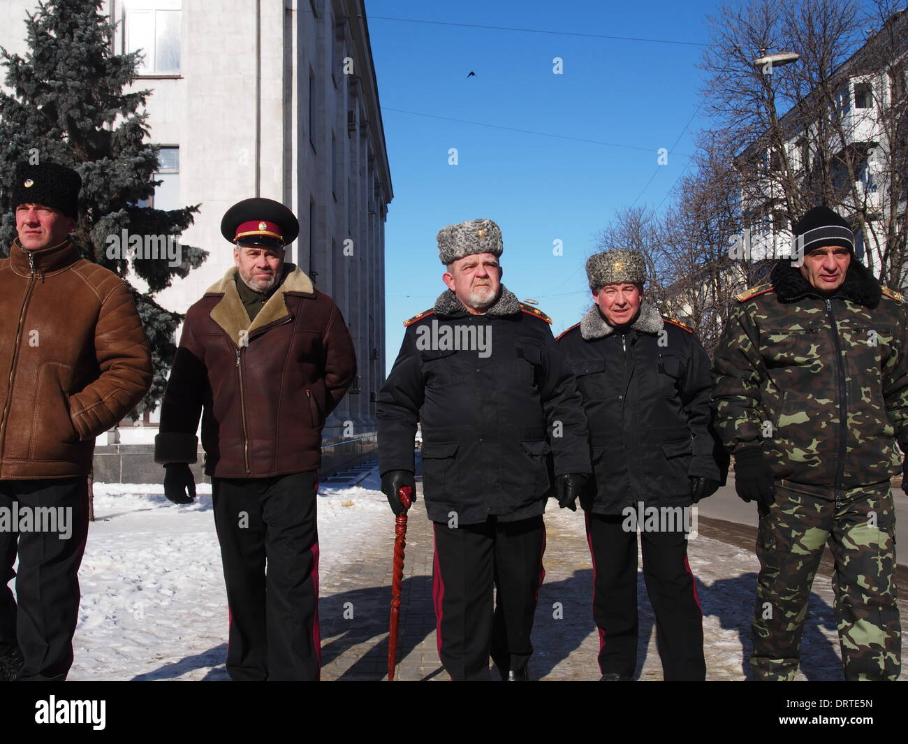 Lugansk, Ukraine.  - February 1, 2014: Cossacks patrol on the street of Lugansk.     Don Cossacks patrol in eastern Ukraine  Report current story  Groups for joint patrolling cities of Luhansk region of members of the Cossack guards and militia formed in Luhansk. According to the authorities of Lugansk region these formations are designed to protect the East of Ukraine from predatory actions Credit:  Igor Golovnov/Alamy Live News Stock Photo