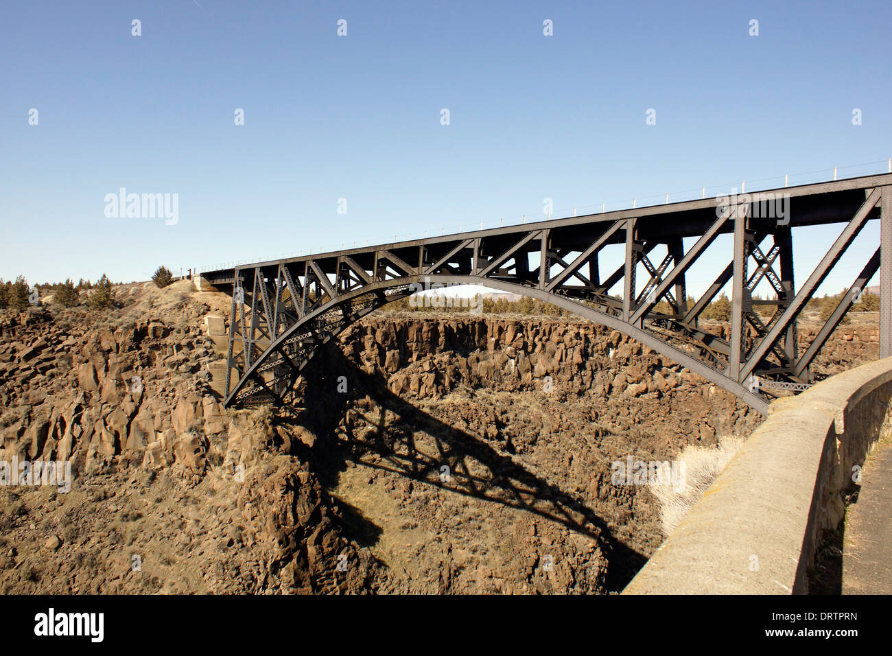 Oregon trunk railroad bridge hires stock photography and images Alamy