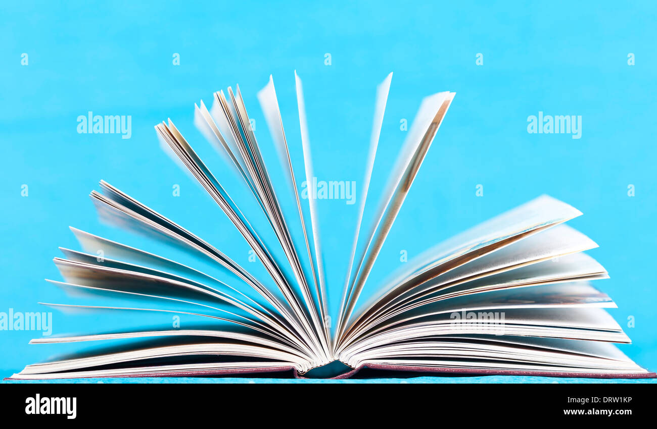Book pages hi-res stock photography and images - Alamy