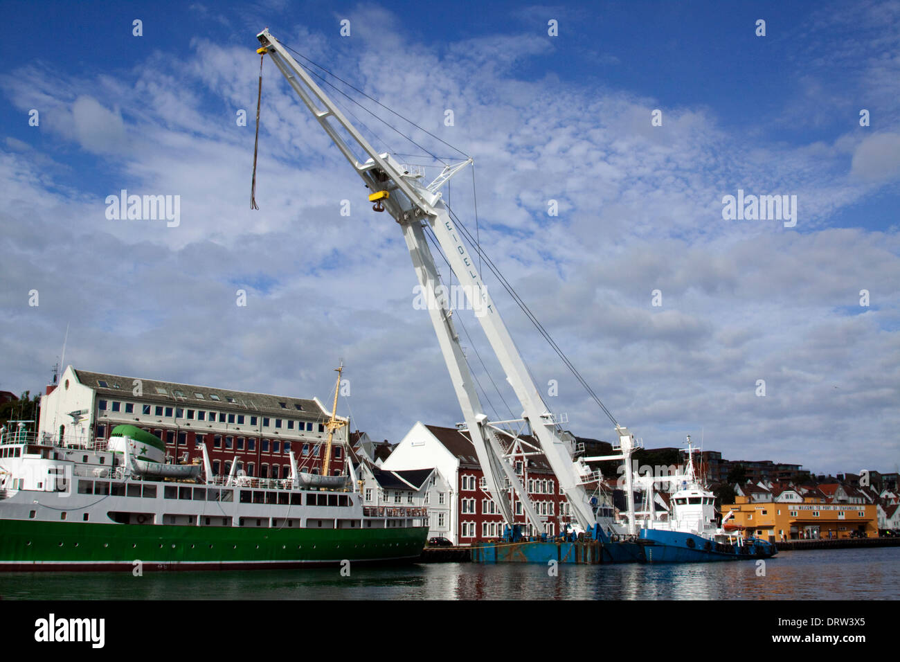 Heavy lift floating crane barge 'Eidelift' in Stavanger Stock Photo