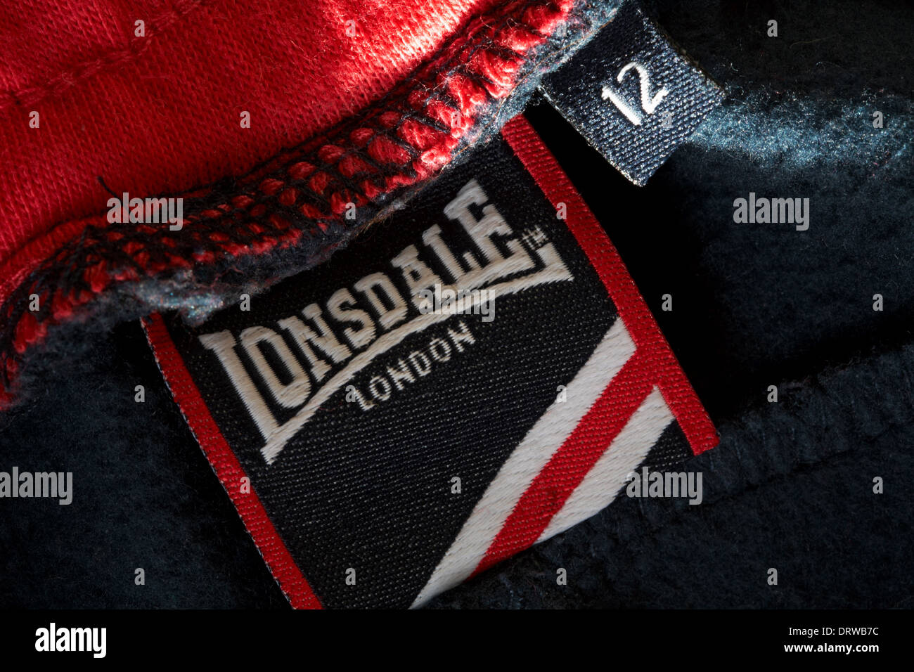 Lonsdale logo hi-res stock photography and images - Alamy