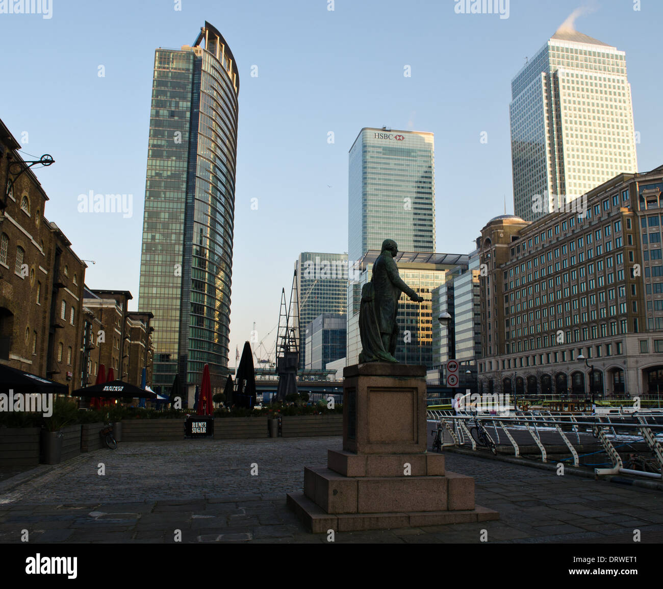Buildings in Canary Wharf, London Stock Photo - Alamy