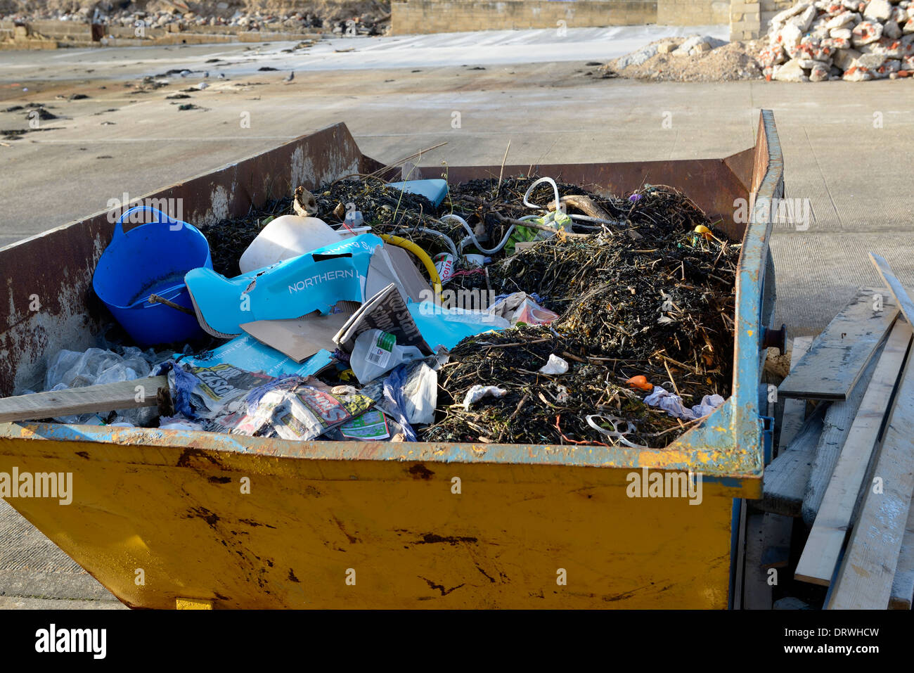 Rubbish skip hires stock photography and images Alamy