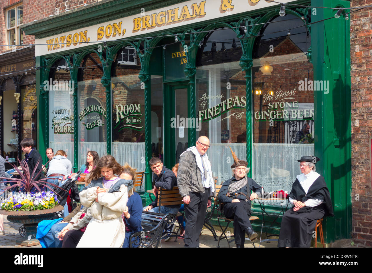 Victorian street in preston park hires stock photography and images